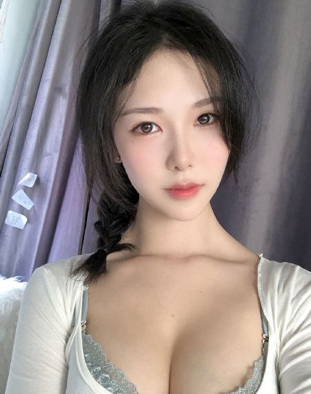 年轻善良的邻居5_1080在线手机播放