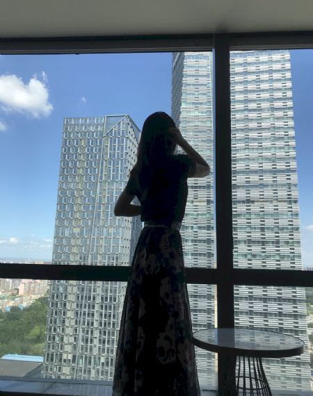 他用力揉捏她大白奶咬视频_西瓜视频免费观看